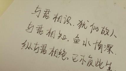 生病坚强到令人心疼的短句 形容“人生病了让人坚强”的句子有哪些？